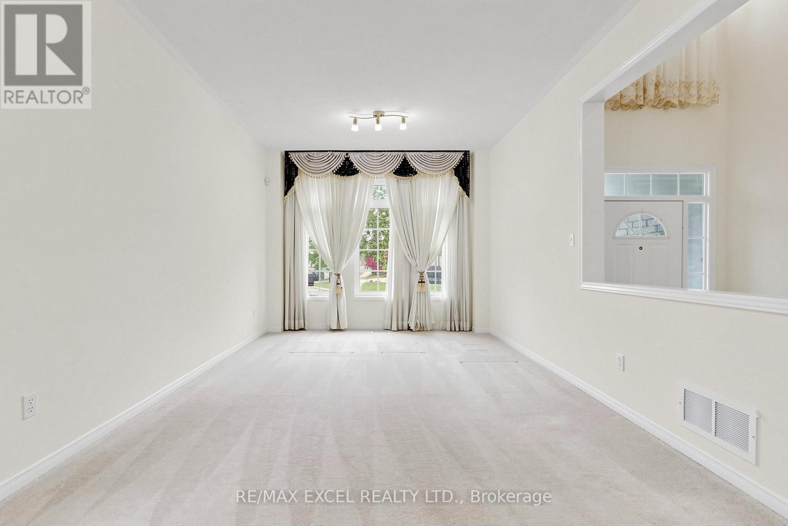 42 Chasser Drive, Markham, Ontario  L6E 1S6 - Photo 12 - N13172850