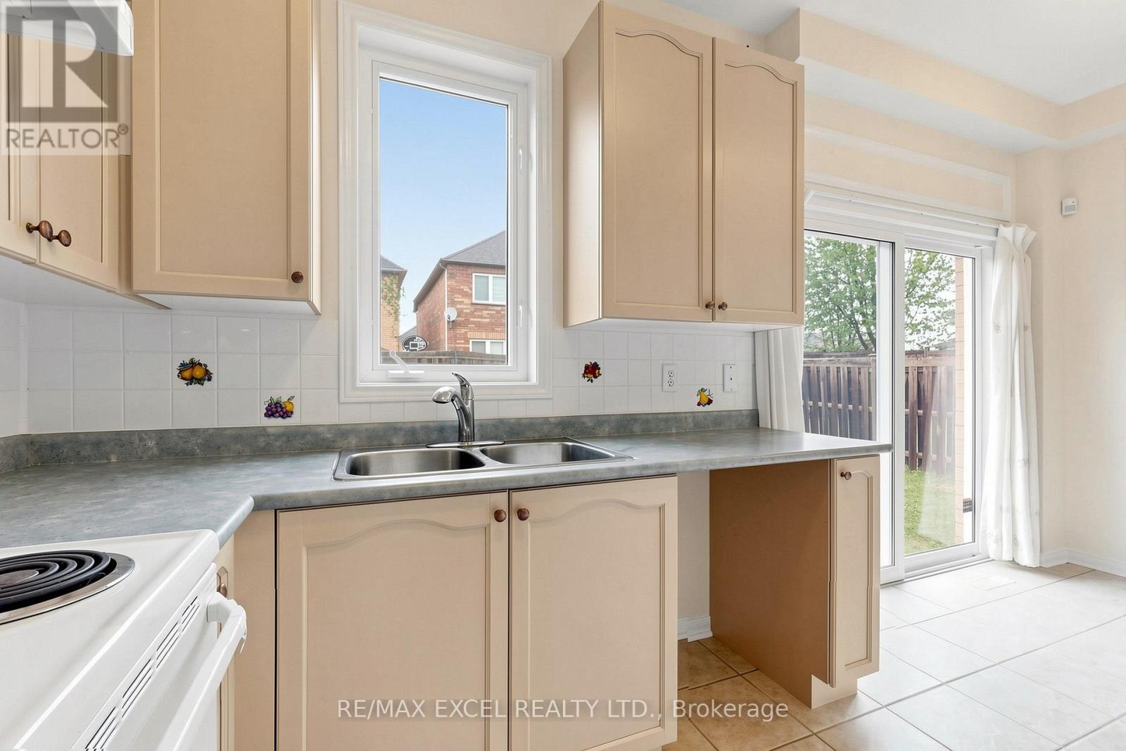 42 Chasser Drive, Markham, Ontario  L6E 1S6 - Photo 20 - N13172850