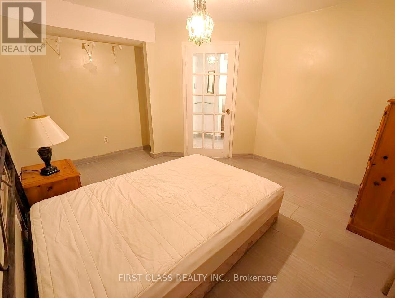 Bsmnt - 1226 Kos Boulevard, Mississauga, Ontario  L5J 4L7 - Photo 10 - W13172856