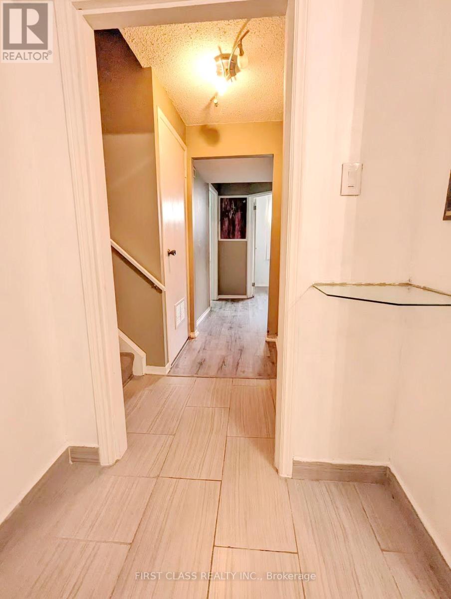 Bsmnt - 1226 Kos Boulevard, Mississauga, Ontario  L5J 4L7 - Photo 13 - W13172856