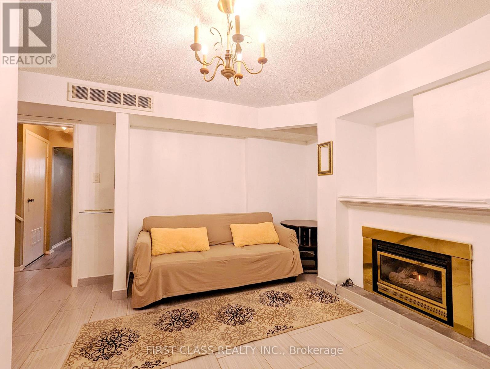 Bsmnt - 1226 Kos Boulevard, Mississauga, Ontario  L5J 4L7 - Photo 4 - W13172856