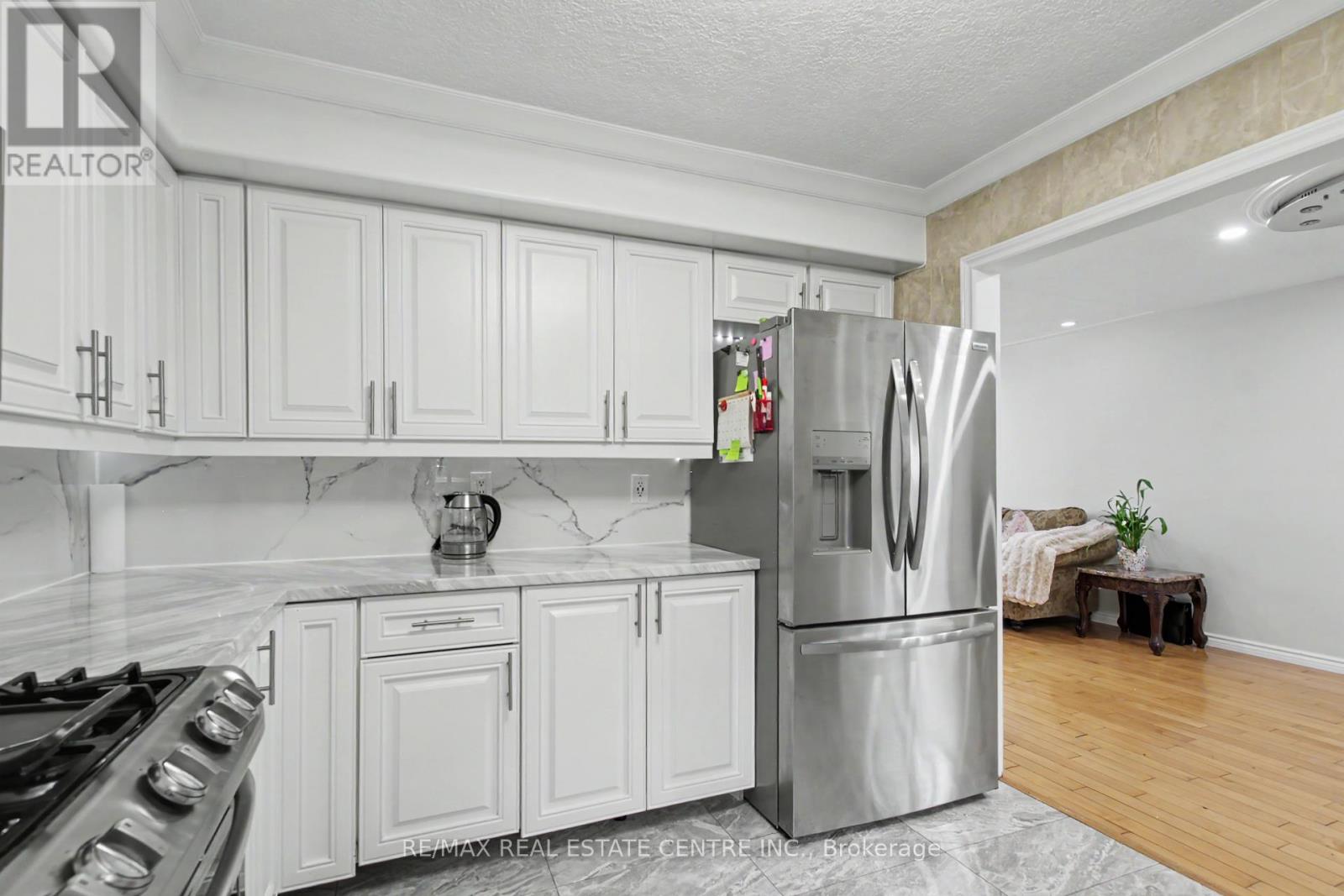 326 Manchester Road, Kitchener, Ontario  N2B 1A4 - Photo 15 - X13172848