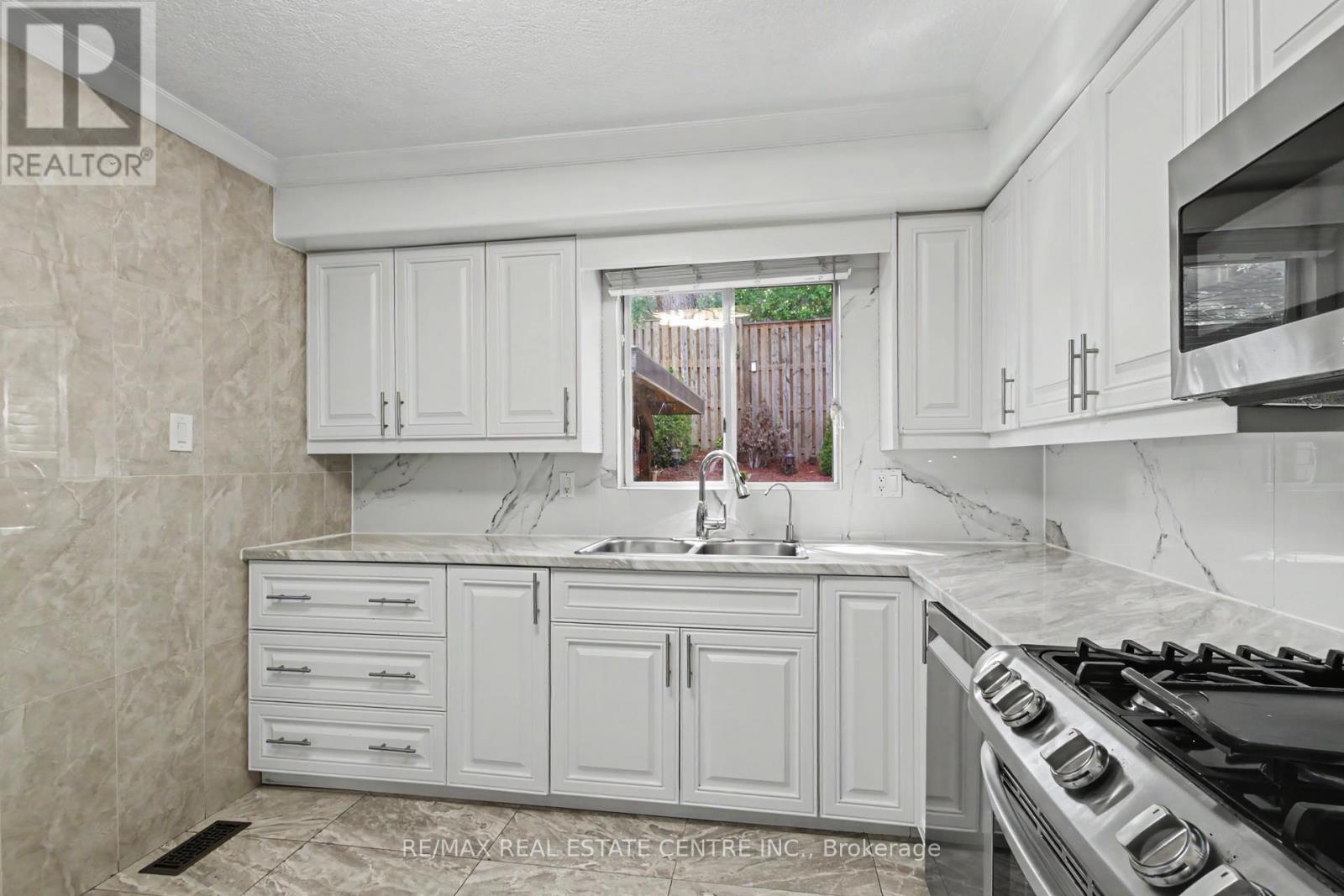 326 Manchester Road, Kitchener, Ontario  N2B 1A4 - Photo 16 - X13172848