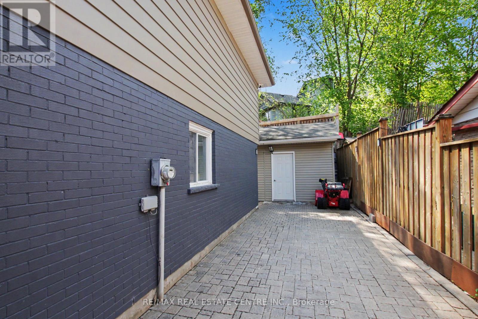 326 Manchester Road, Kitchener, Ontario  N2B 1A4 - Photo 31 - X13172848
