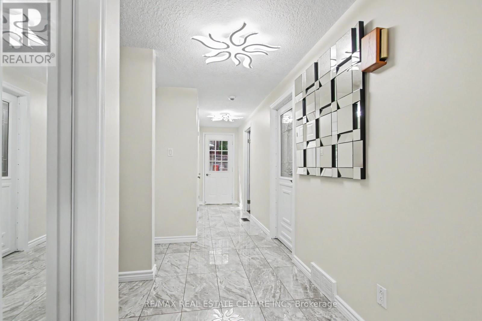 326 Manchester Road, Kitchener, Ontario  N2B 1A4 - Photo 8 - X13172848