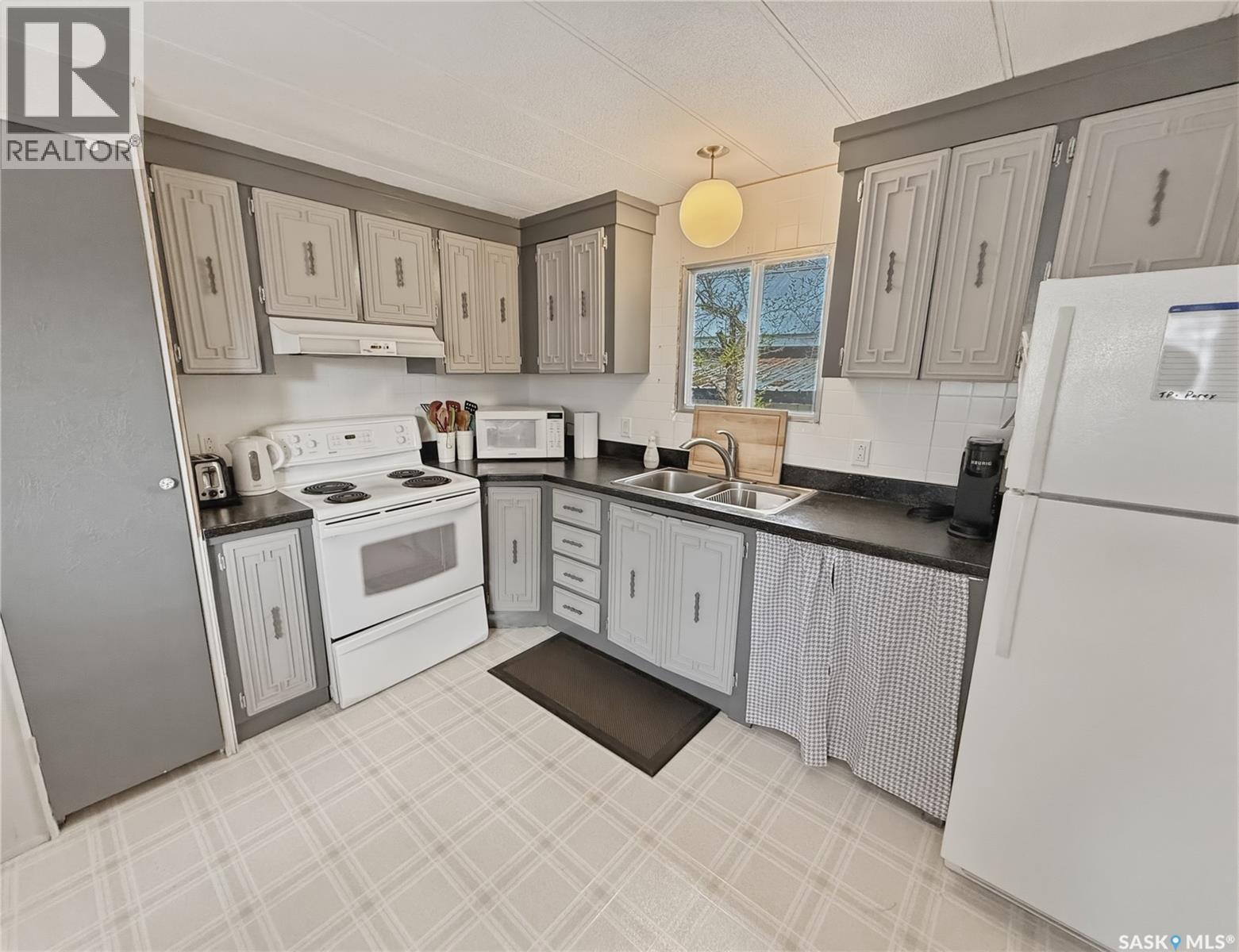 205 Elim Drive, Lac Pelletier Rm No. 107, Saskatchewan  S0N 2Y0 - Photo 5 - SK036930