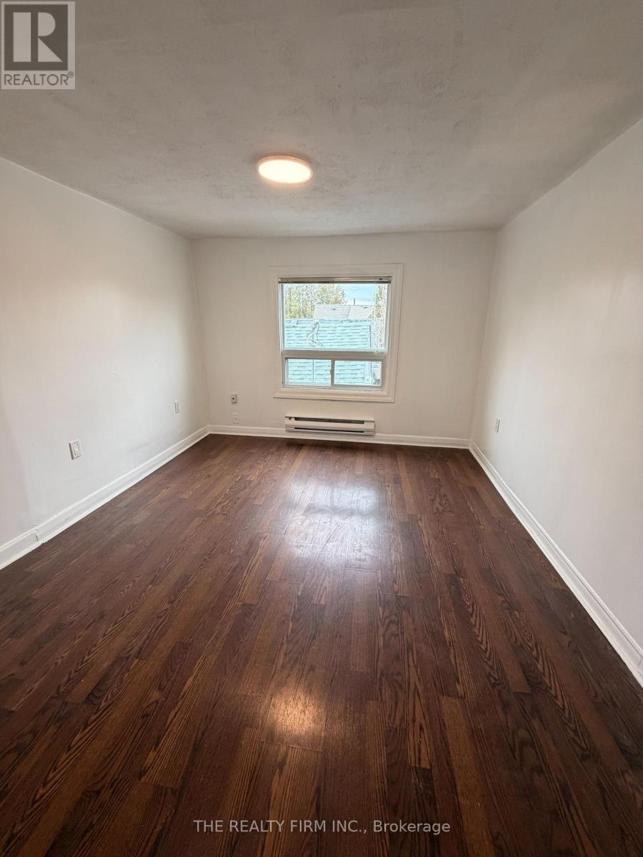 Upper - 25 Glenwood Avenue, London East, Ontario  N5Z 2P7 - Photo 3 - X13172960
