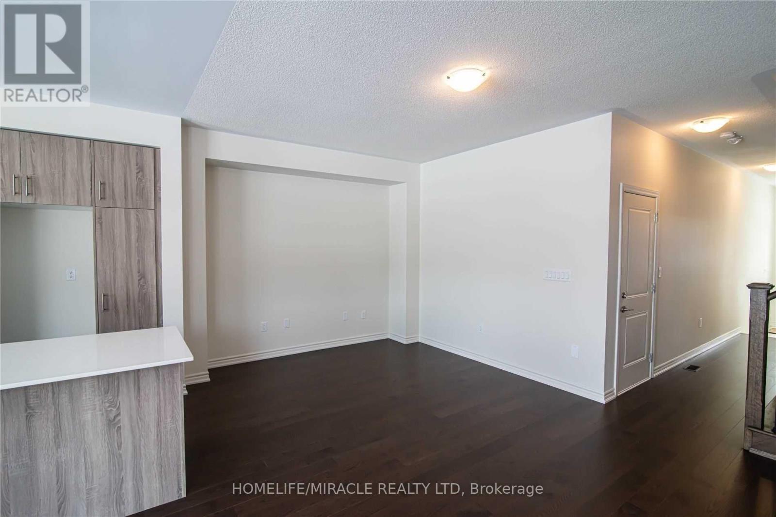 19 Greer Street, Barrie, Ontario  L9S 2Z5 - Photo 6 - S13170252