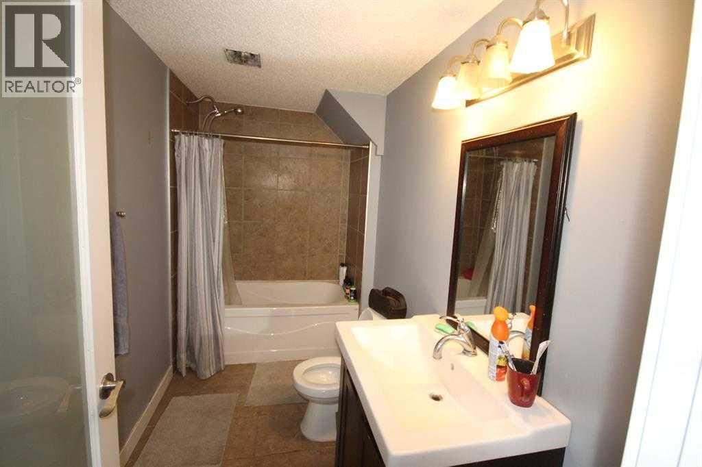 3824 Brantford Drive NW, Calgary, Alberta  T2L 1H9 - Photo 17 - A2281541