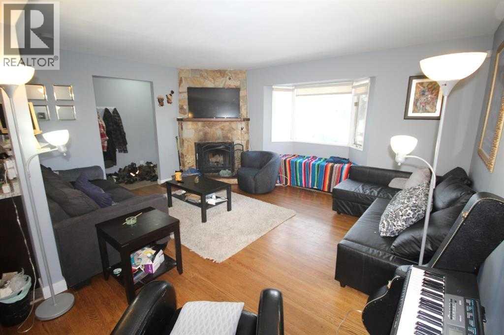3824 Brantford Drive NW, Calgary, Alberta  T2L 1H9 - Photo 6 - A2281541