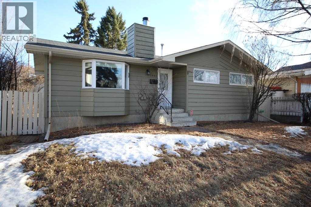 3824 Brantford Drive NW, Calgary, Alberta  T2L 1H9 - Photo 2 - A2281541