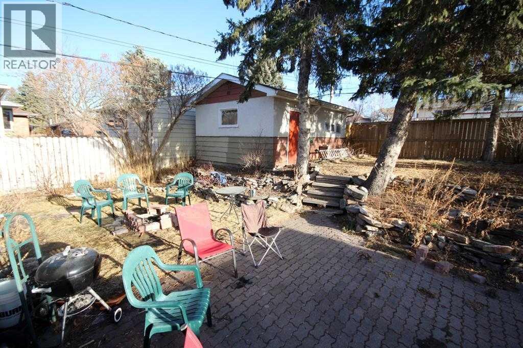 3824 Brantford Drive NW, Calgary, Alberta  T2L 1H9 - Photo 18 - A2281541