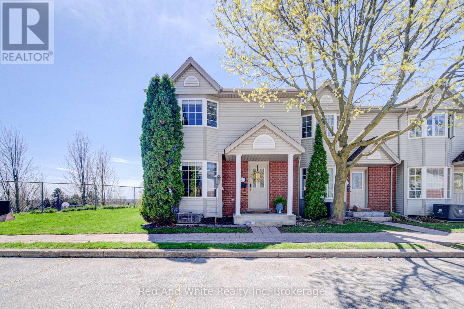 74 - 235 Saginaw Parkway, Cambridge, Ontario  N1T 1X4 - Photo 2 - X13172908