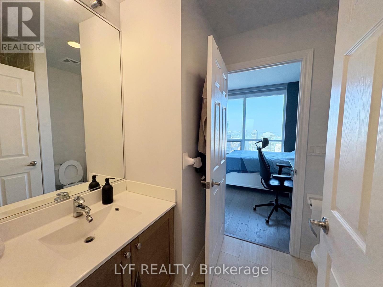 3802 - 761 Bay Street, Toronto, Ontario  M5G 2R2 - Photo 29 - C13172920