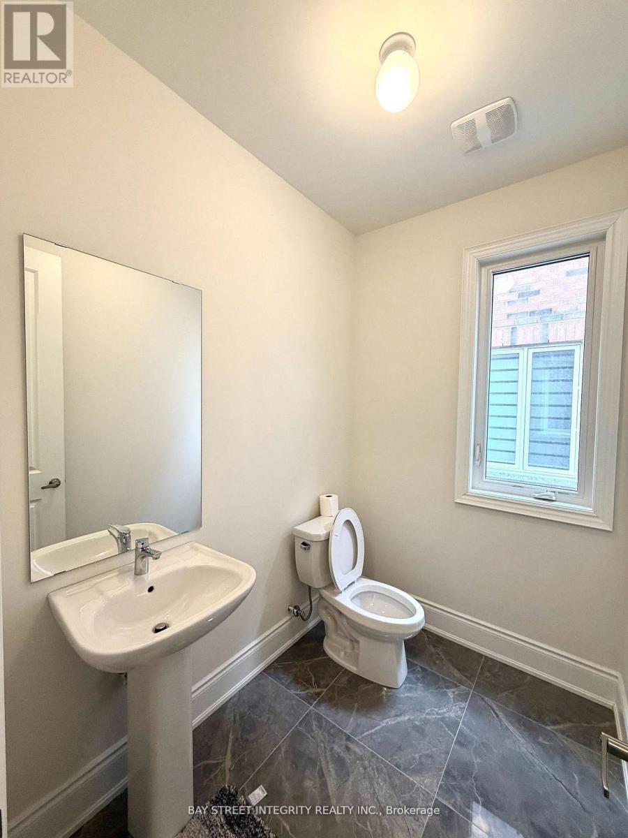 64 Bud Leggett Crescent, Georgina, Ontario  L4P 0B7 - Photo 9 - N13172964