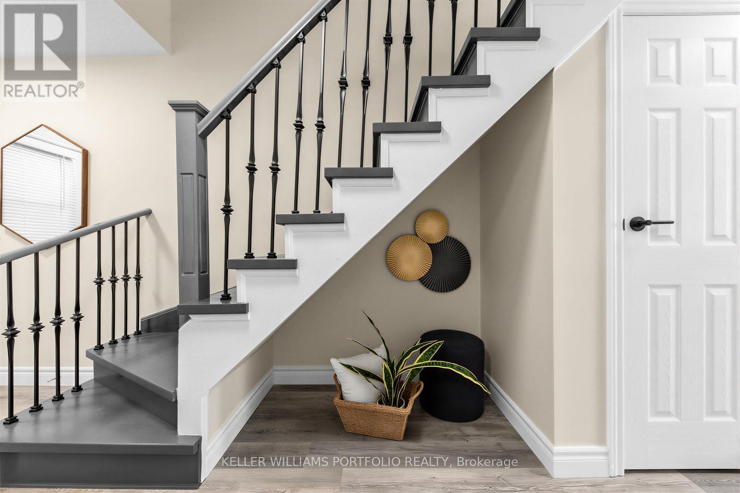 180 Whiltshire Avenue, Toronto, Ontario  M6N 5G2 - Photo 15 - W13172892