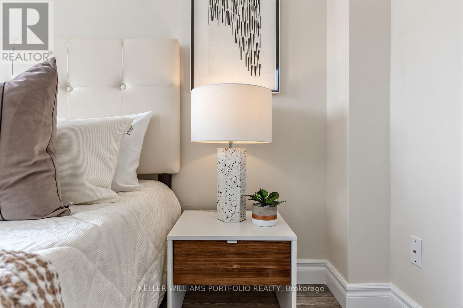 180 Whiltshire Avenue, Toronto, Ontario  M6N 5G2 - Photo 20 - W13172892