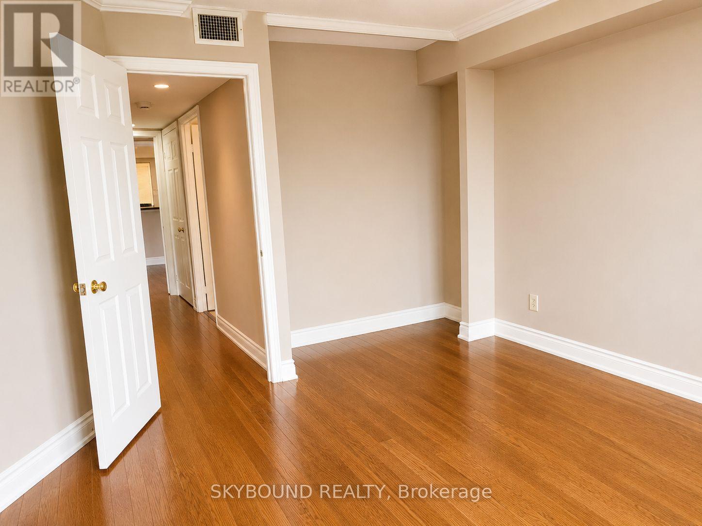 301 - 1360 Rathburn Road, Mississauga, Ontario  L4W 4H4 - Photo 24 - W13172900