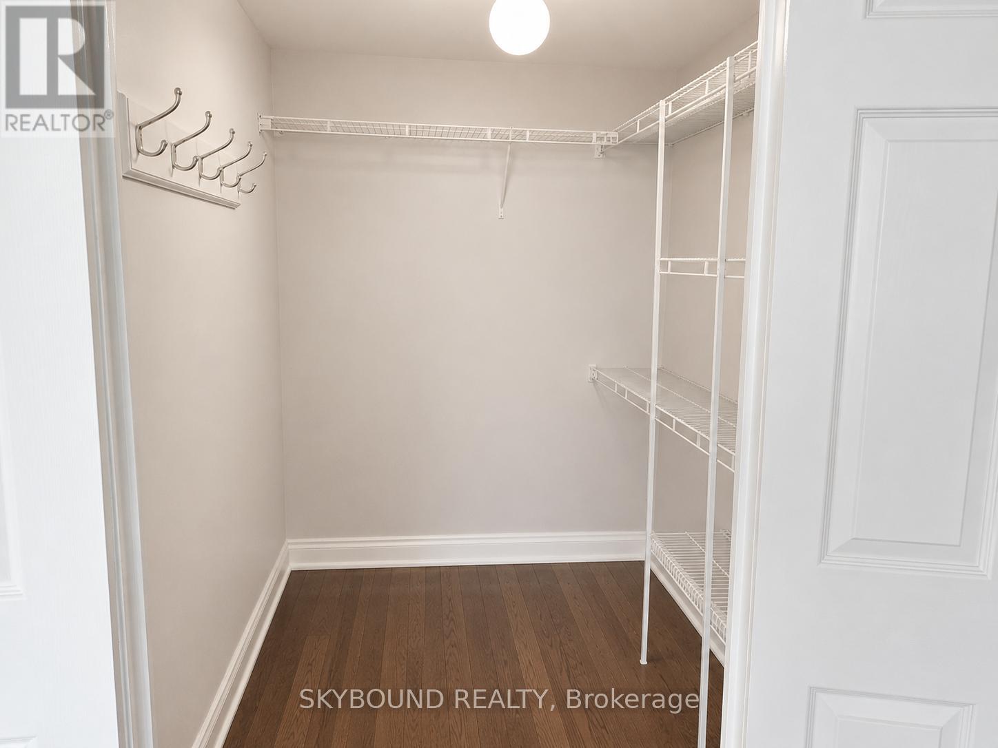 301 - 1360 Rathburn Road, Mississauga, Ontario  L4W 4H4 - Photo 34 - W13172900