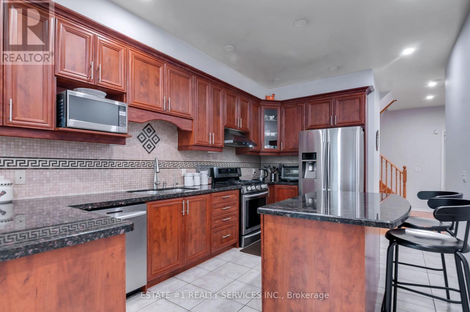 7448 Village Walk, Mississauga, Ontario  L5W 2V7 - Photo 16 - W13172902