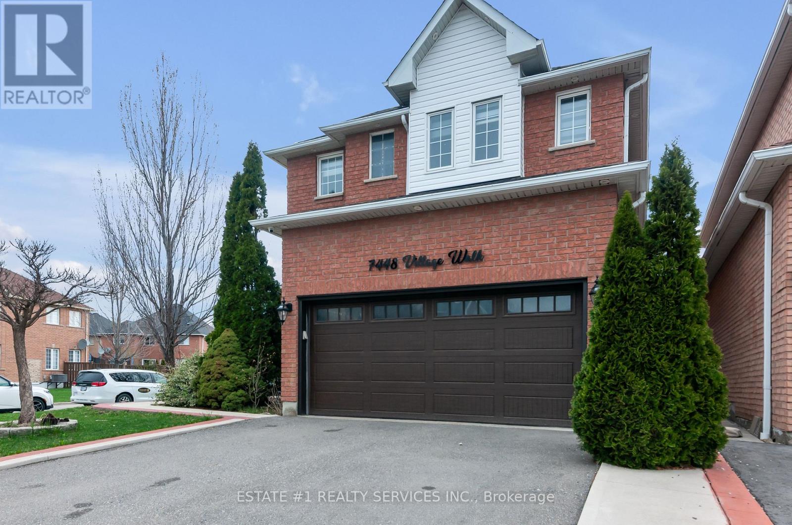 7448 Village Walk, Mississauga, Ontario  L5W 2V7 - Photo 2 - W13172902