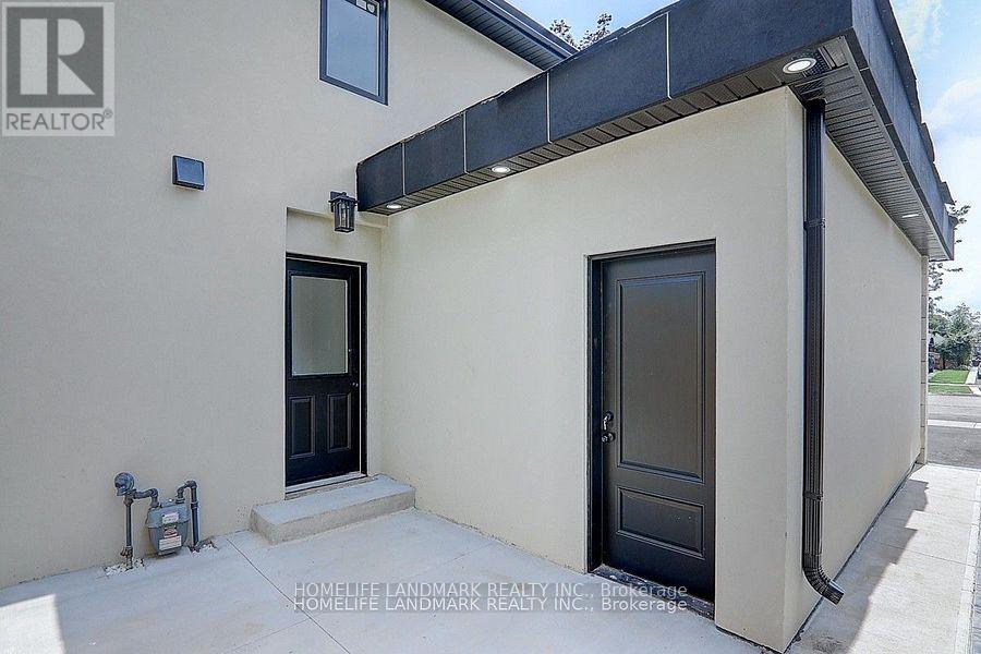 20 Heggie Road, Brampton, Ontario  L6V 2K3 - Photo 2 - W13172910