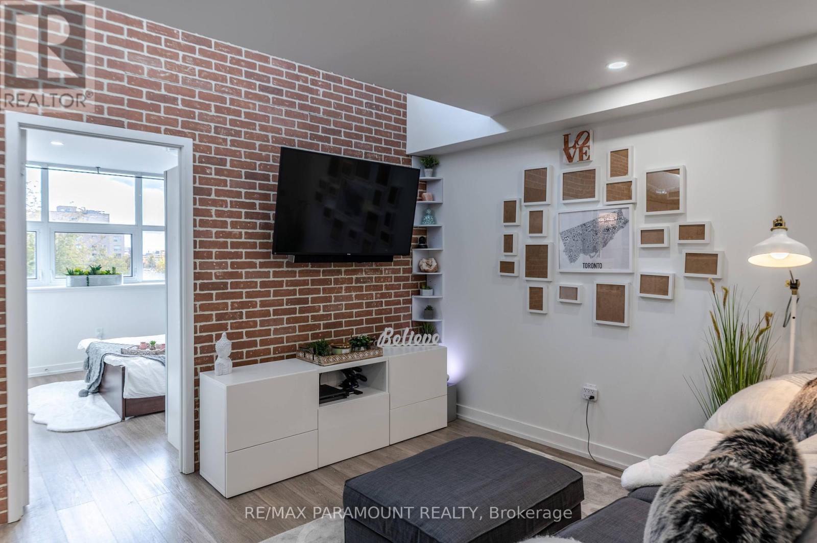 315 - 1410 Dupont Road, Toronto, Ontario  M6H 0B6 - Photo 11 - W13172932