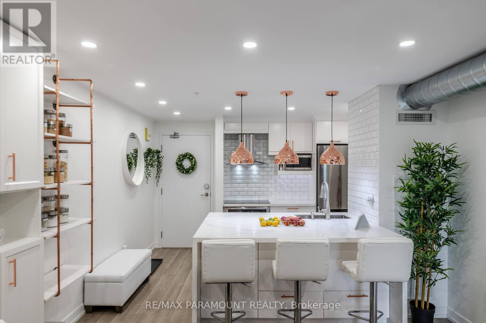 315 - 1410 Dupont Road, Toronto, Ontario M6H 0B6 - Photo 2 - W13172932
