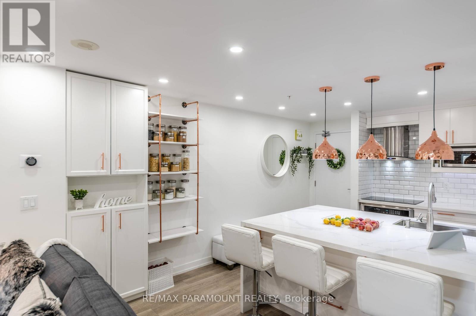 315 - 1410 Dupont Road, Toronto, Ontario M6H 0B6 - Photo 3 - W13172932