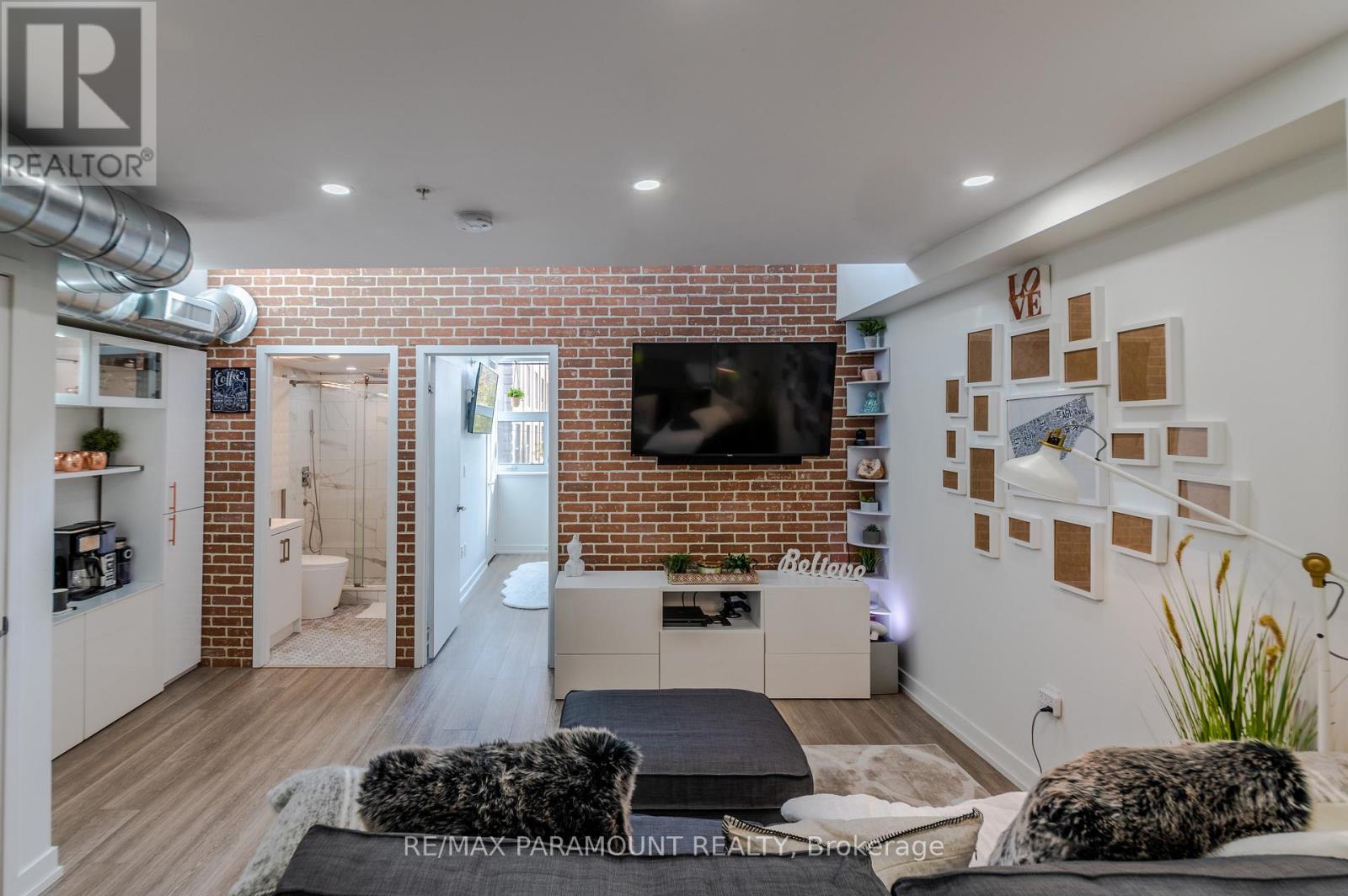 315 - 1410 Dupont Road, Toronto, Ontario  M6H 0B6 - Photo 9 - W13172932