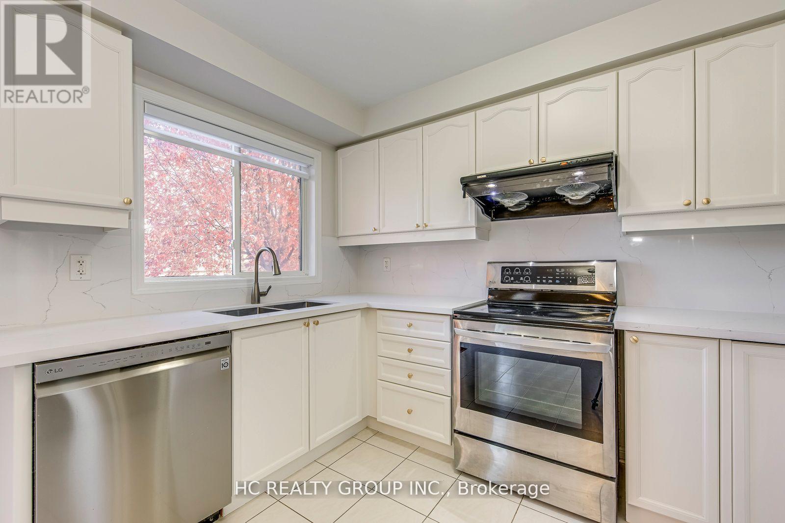 3045 Abernathy Way, Oakville, Ontario  L6M 5C1 - Photo 12 - W13172954