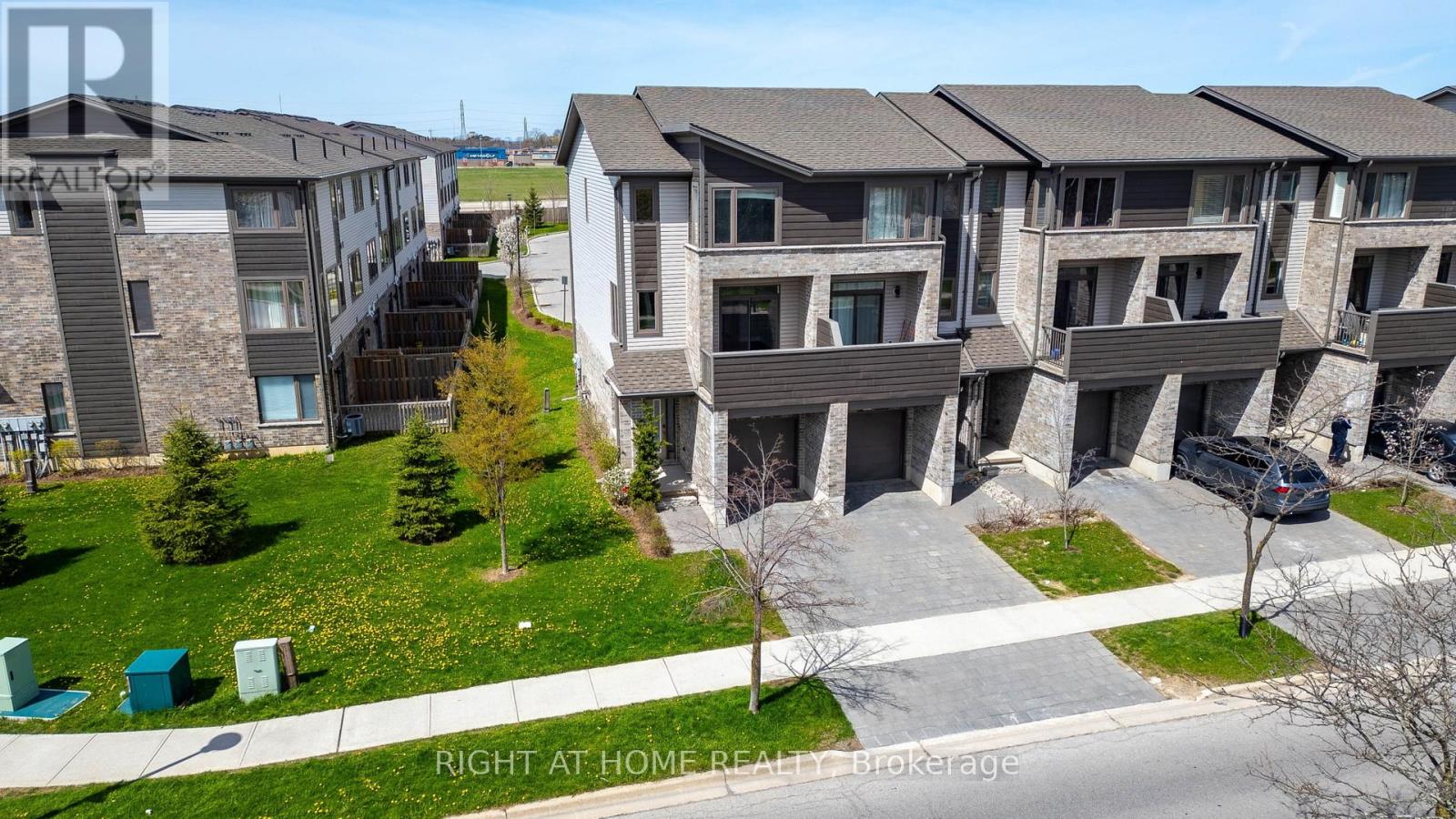 10 - 2060 Meadowgate Boulevard, London South, Ontario  N6M 0H5 - Photo 3 - X13172886