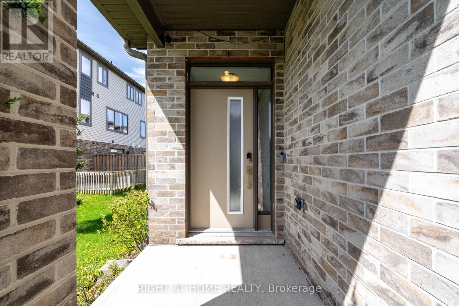 10 - 2060 Meadowgate Boulevard, London South, Ontario  N6M 0H5 - Photo 4 - X13172886