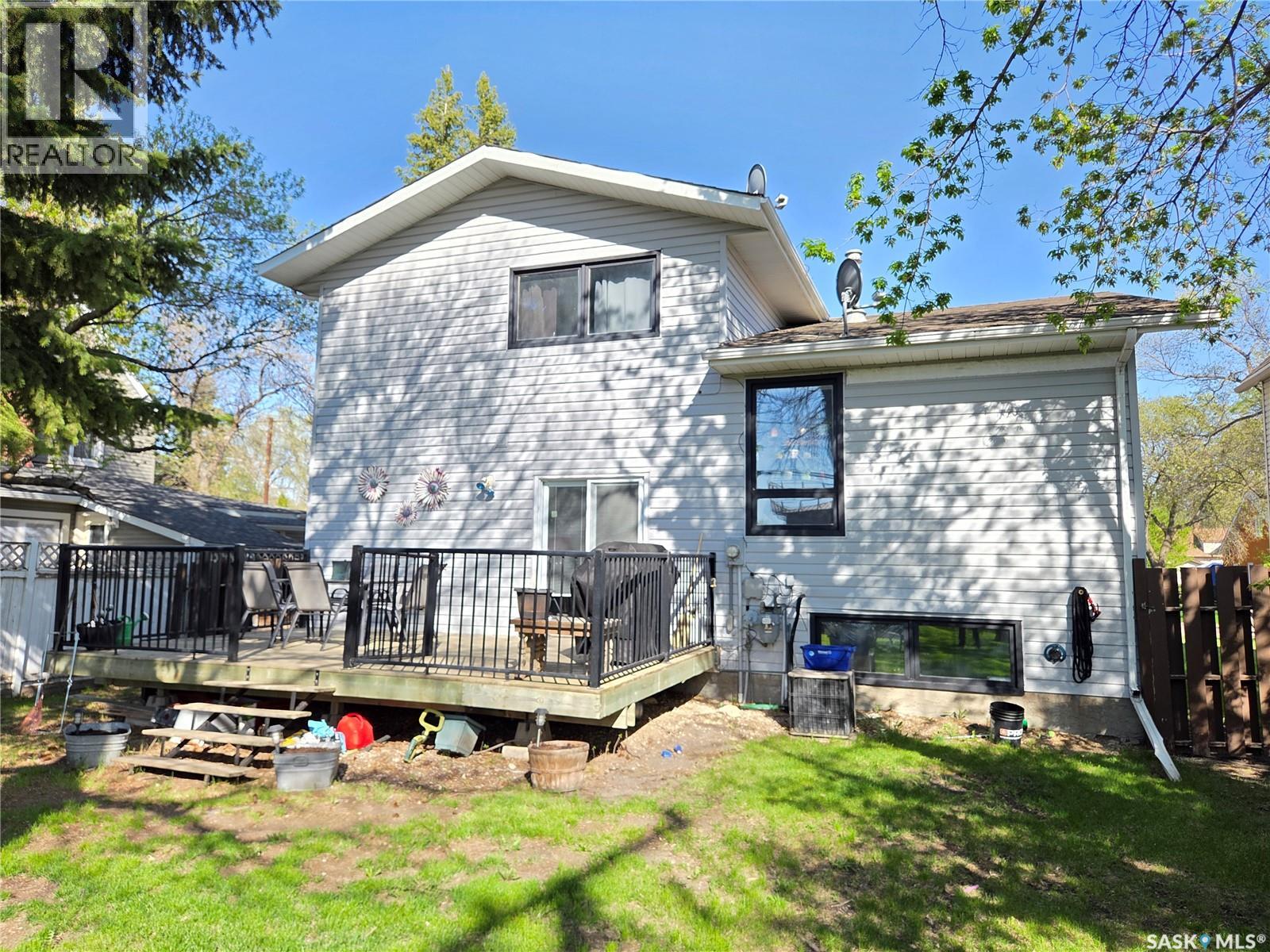 204 1st Street E, Carlyle, Saskatchewan  S0C 0R0 - Photo 5 - SK036896
