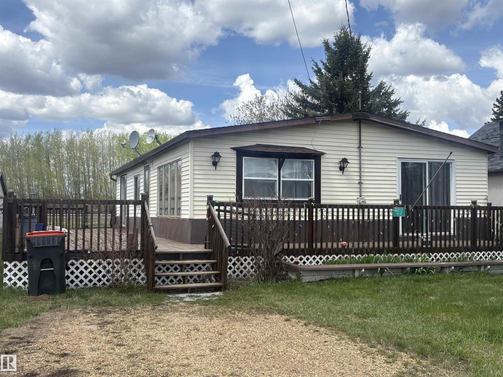 5212 50 St, Newbrook, Alberta  T0A 2P0 - Photo 2 - E4489605