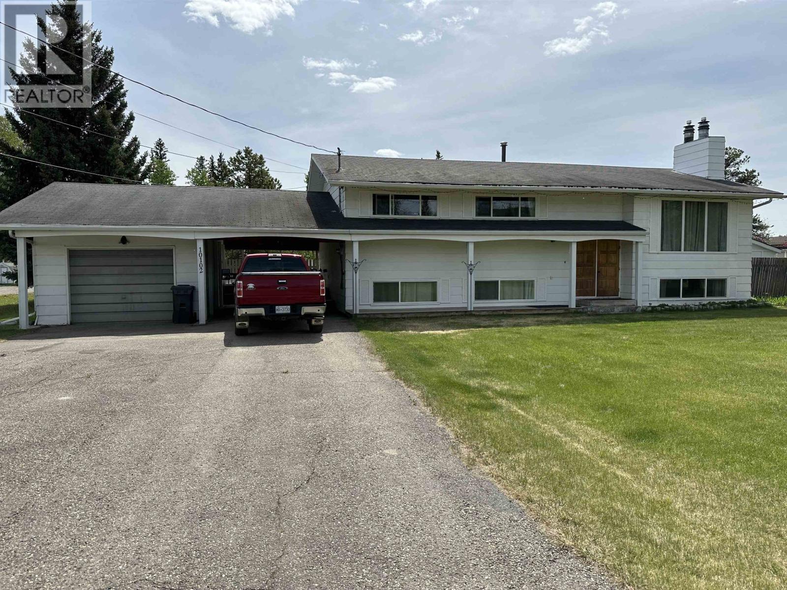 10102 PAQUETTE AVENUE, Hudsons Hope, British Columbia
