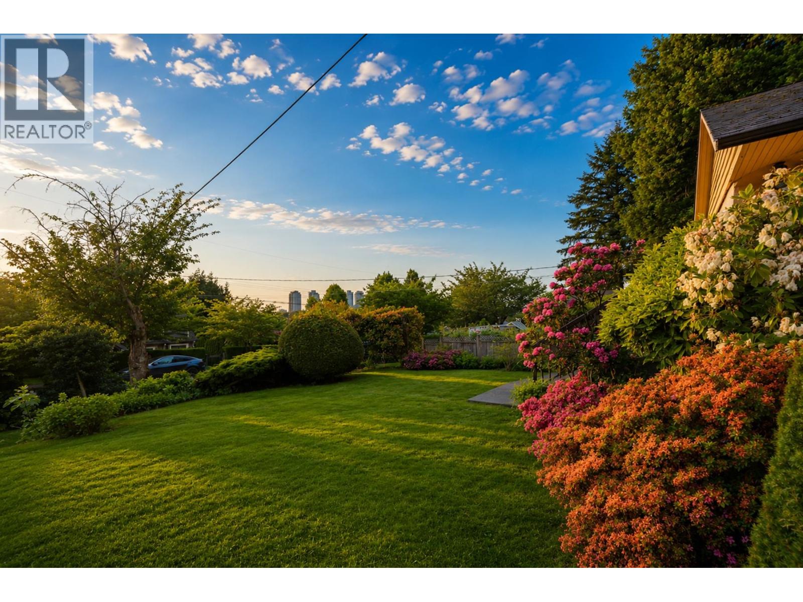 5225 Georgia Street, Burnaby, British Columbia  V5B 1V3 - Photo 4 - R3127707