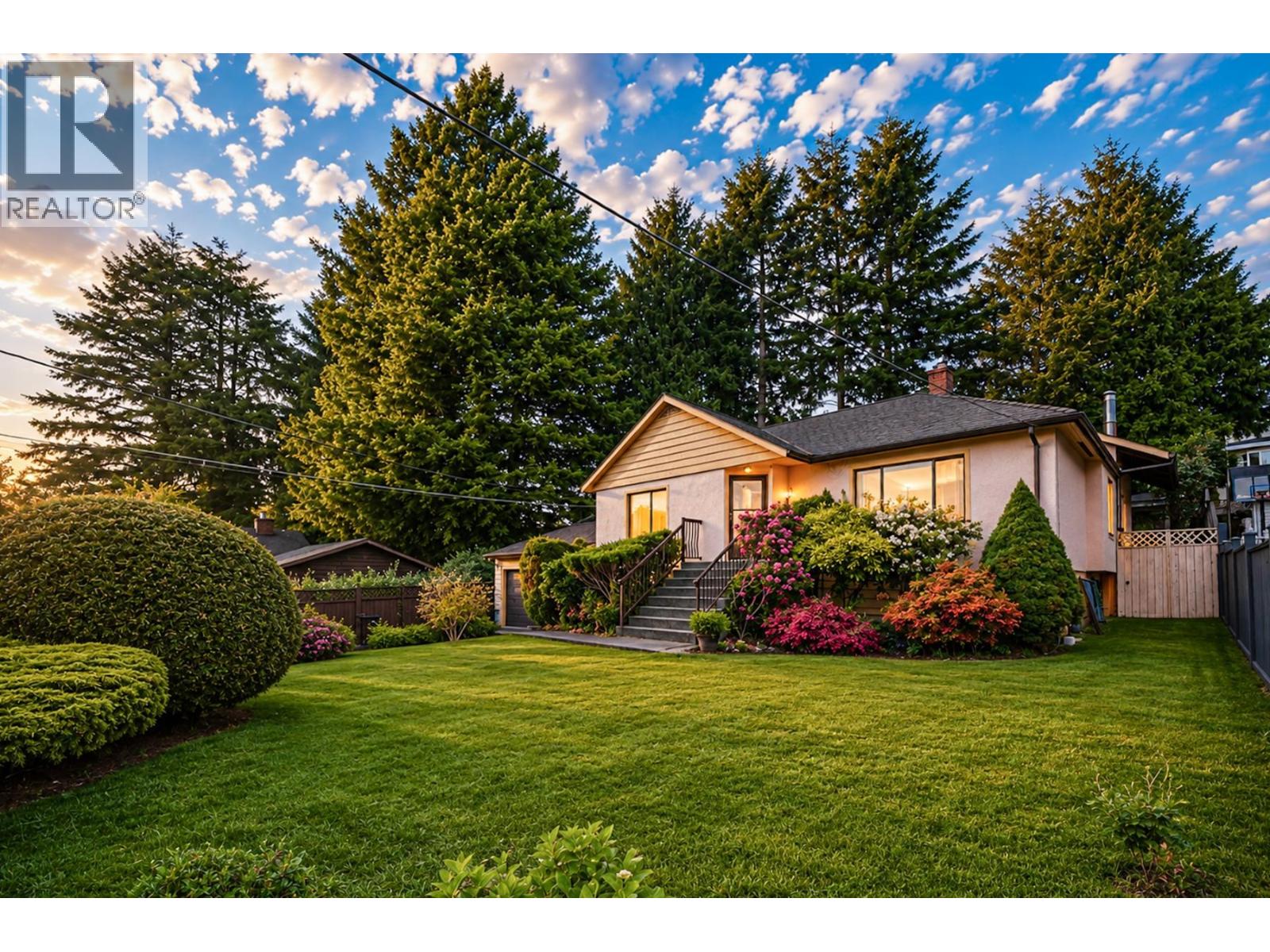5225 Georgia Street, Burnaby, British Columbia  V5B 1V3 - Photo 3 - R3127707