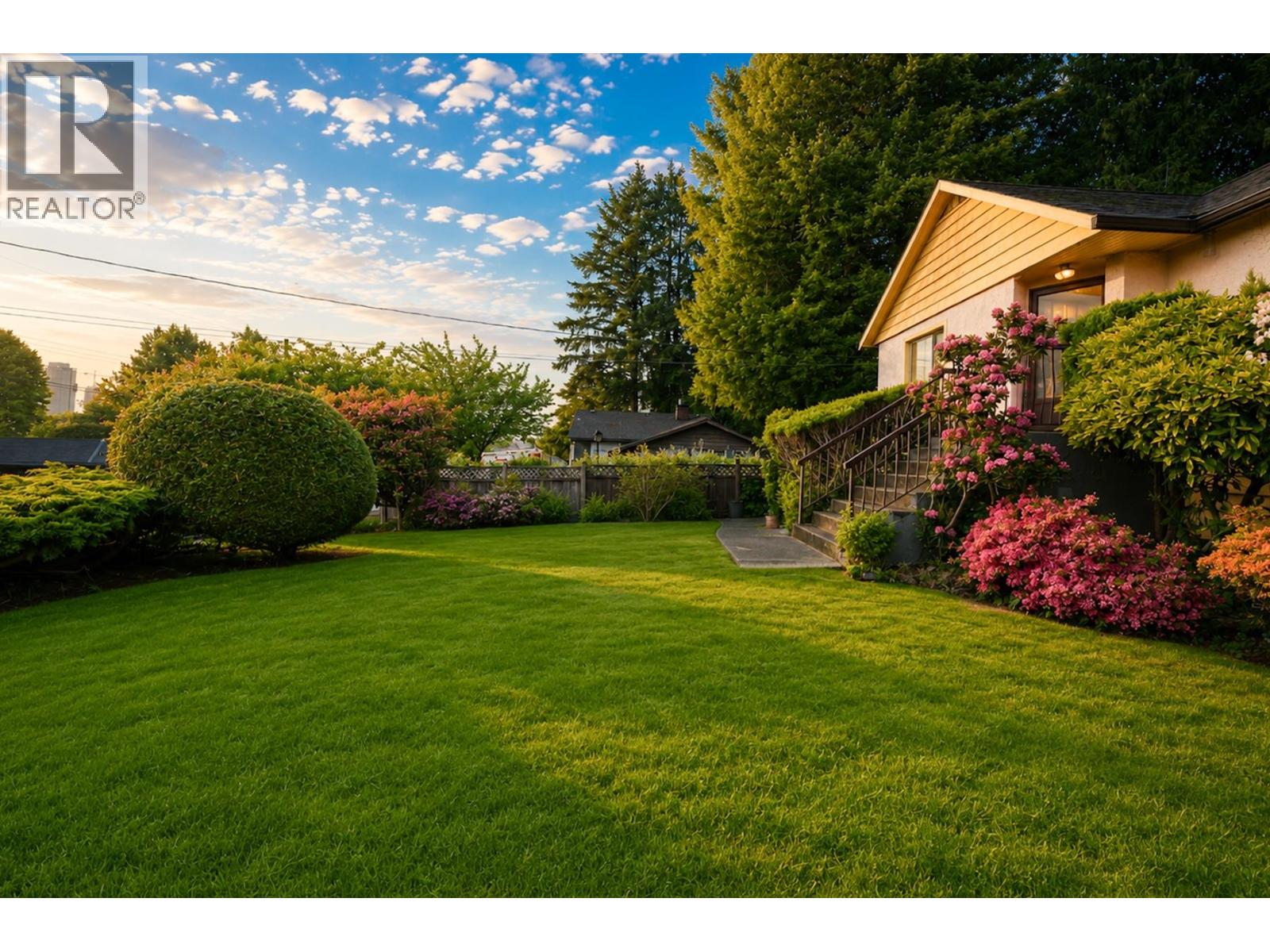 5225 Georgia Street, Burnaby, British Columbia  V5B 1V3 - Photo 5 - R3127707