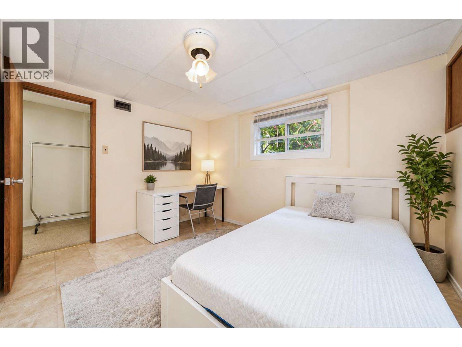 5225 Georgia Street, Burnaby, British Columbia  V5B 1V3 - Photo 23 - R3127707