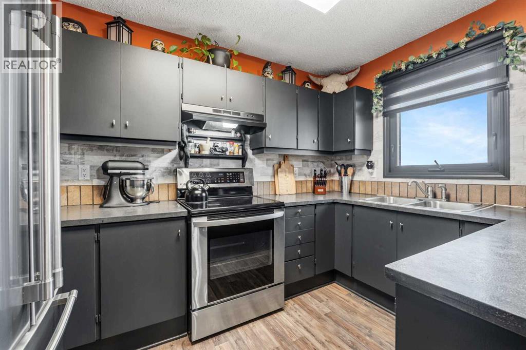 21 Pan Am Street, Swan Hills, Alberta  T0G 2C0 - Photo 14 - A2307724