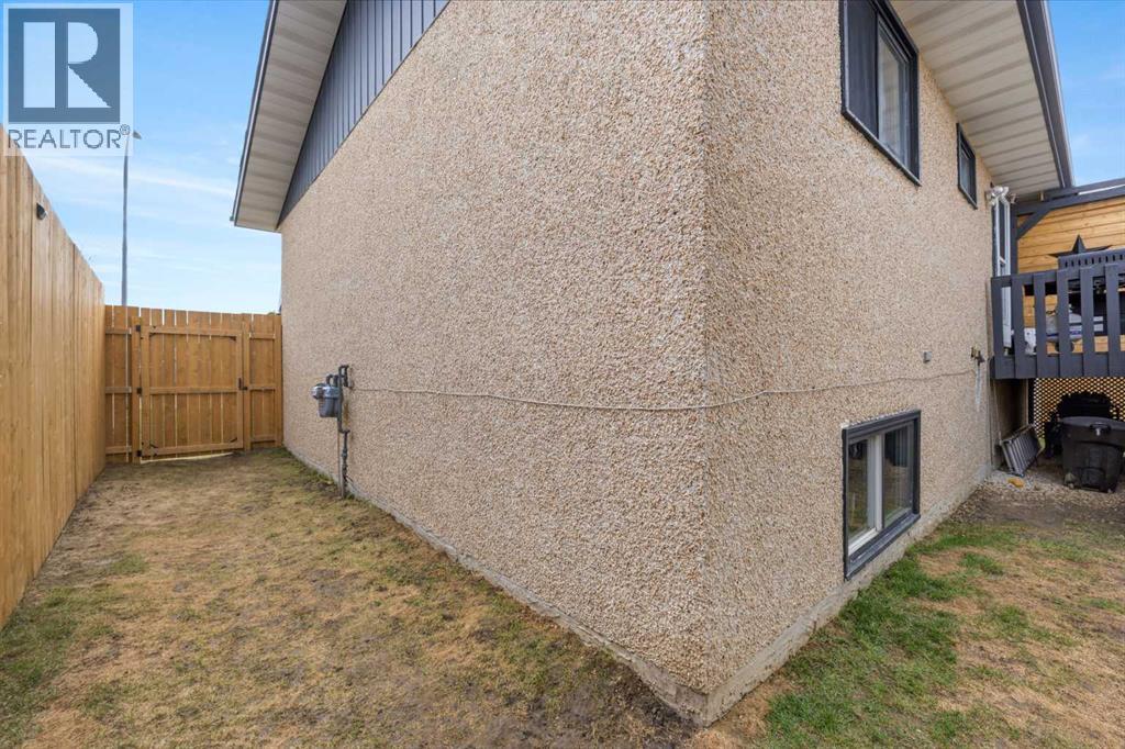 21 Pan Am Street, Swan Hills, Alberta  T0G 2C0 - Photo 33 - A2307724