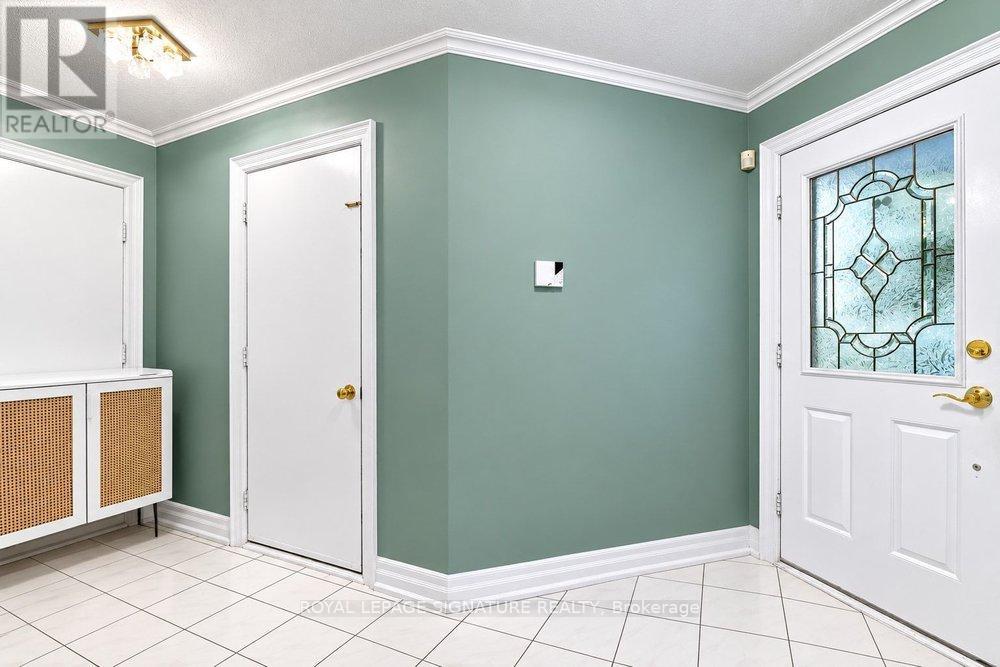101 Pentland Crescent, Vaughan, Ontario  L6A 1T5 - Photo 5 - N13172998