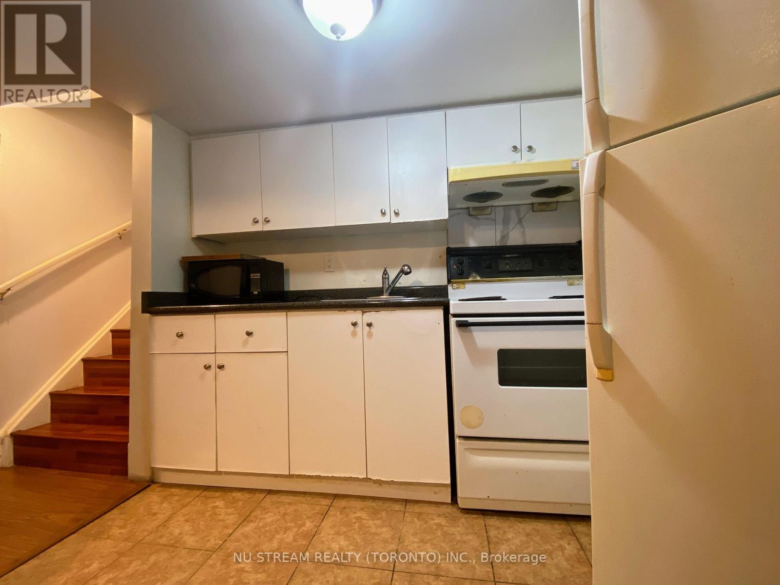 Bsmt - 82 Fresno Court, Markham, Ontario  L3R 0T7 - Photo 6 - N13173008
