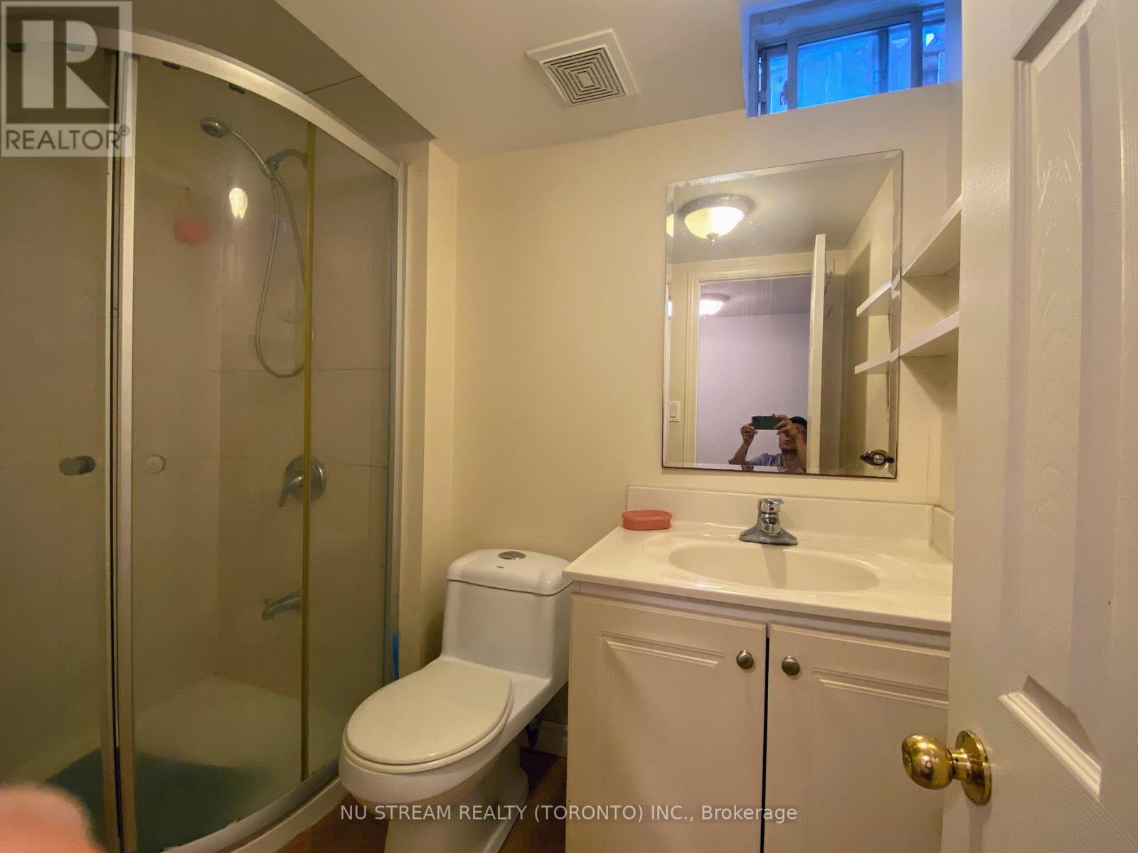 Bsmt - 82 Fresno Court, Markham, Ontario  L3R 0T7 - Photo 8 - N13173008
