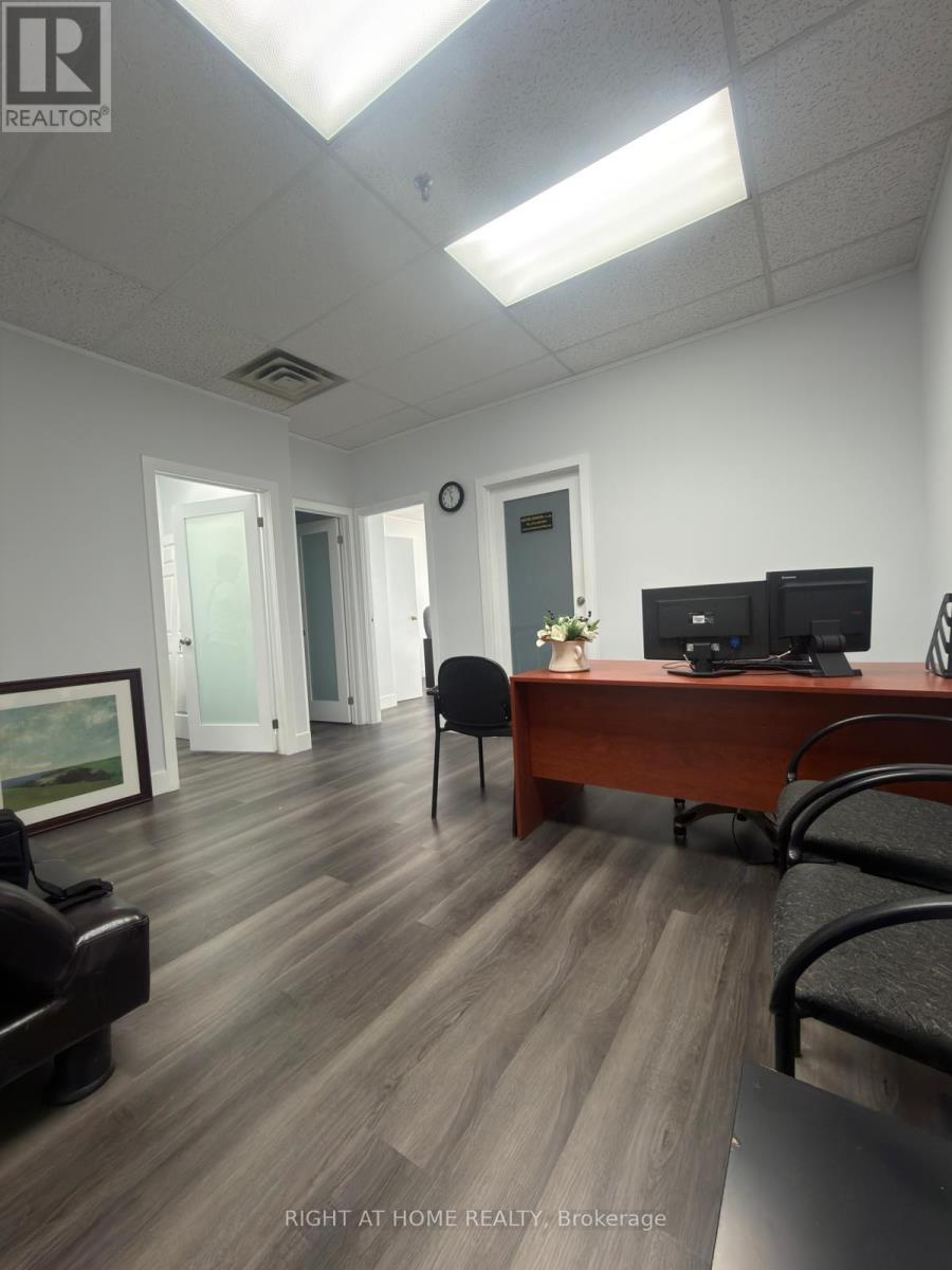 202 - 50 Steeles Avenue E, Milton, Ontario  L9T 4W9 - Photo 4 - W13172990