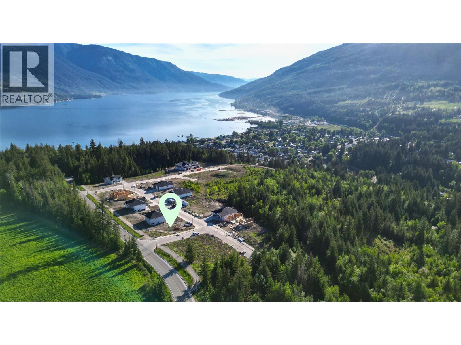 6811 42 Street NE, Salmon Arm, British Columbia V0E 1K0 - Photo 4 - 10388464