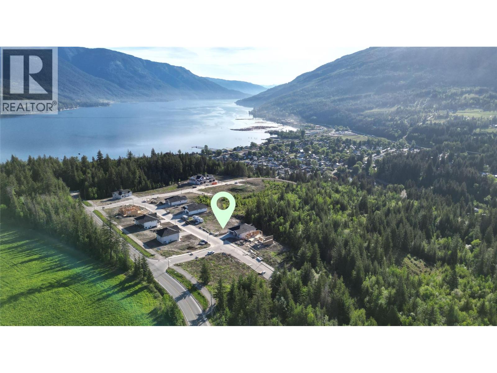 6810 42 Street NE, Salmon Arm, British Columbia V0E 1K0 - Photo 3 - 10388650