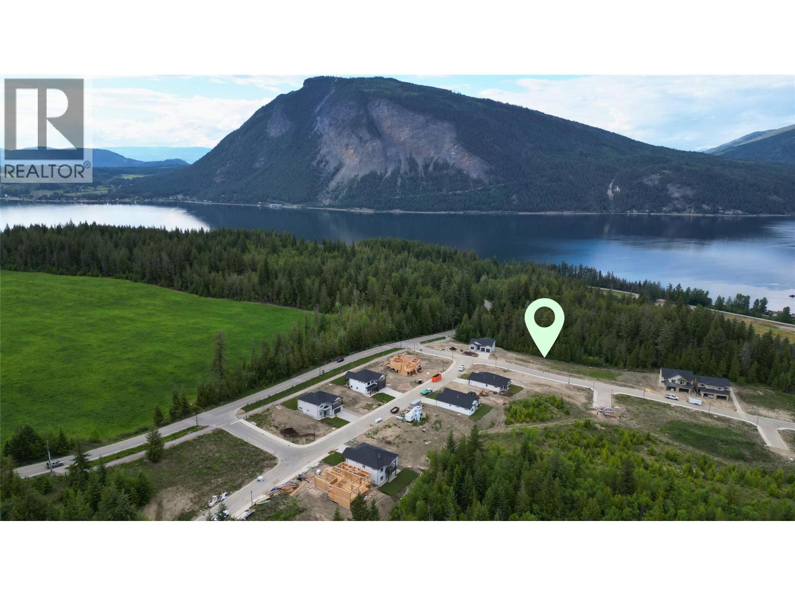 4241 69 Avenue NE, Salmon Arm, British Columbia  V0E 1K0 - Photo 3 - 10388662