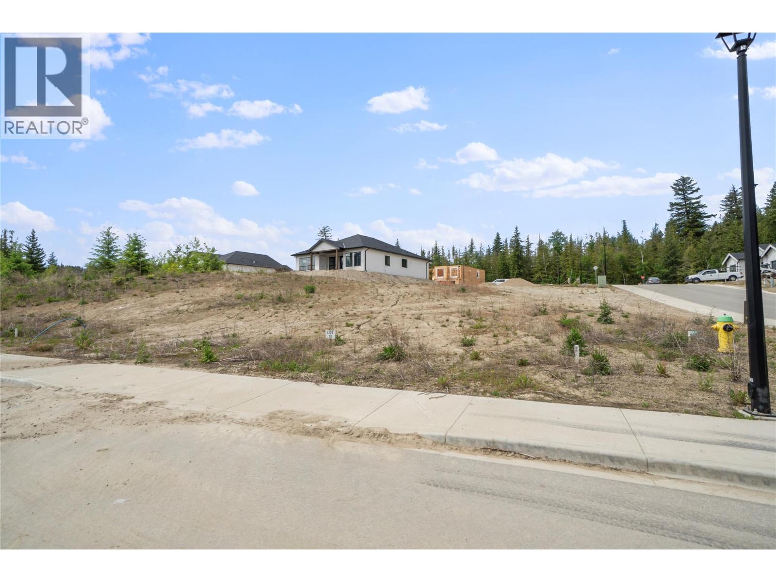6951 43 Street NE, Salmon Arm, British Columbia V0E 1K0 - Photo 1 - 10388667